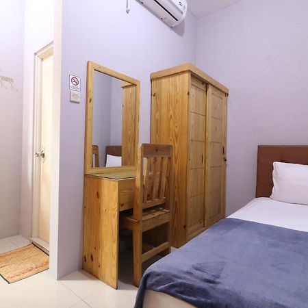 Bedur Homestay Syariah Bekasi Exterior foto