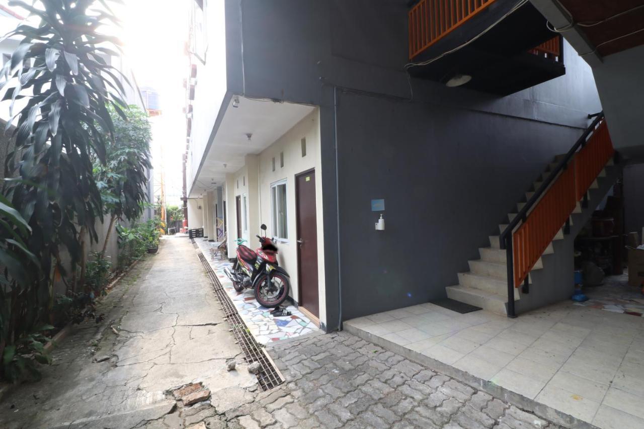 Bedur Homestay Syariah Bekasi Exterior foto
