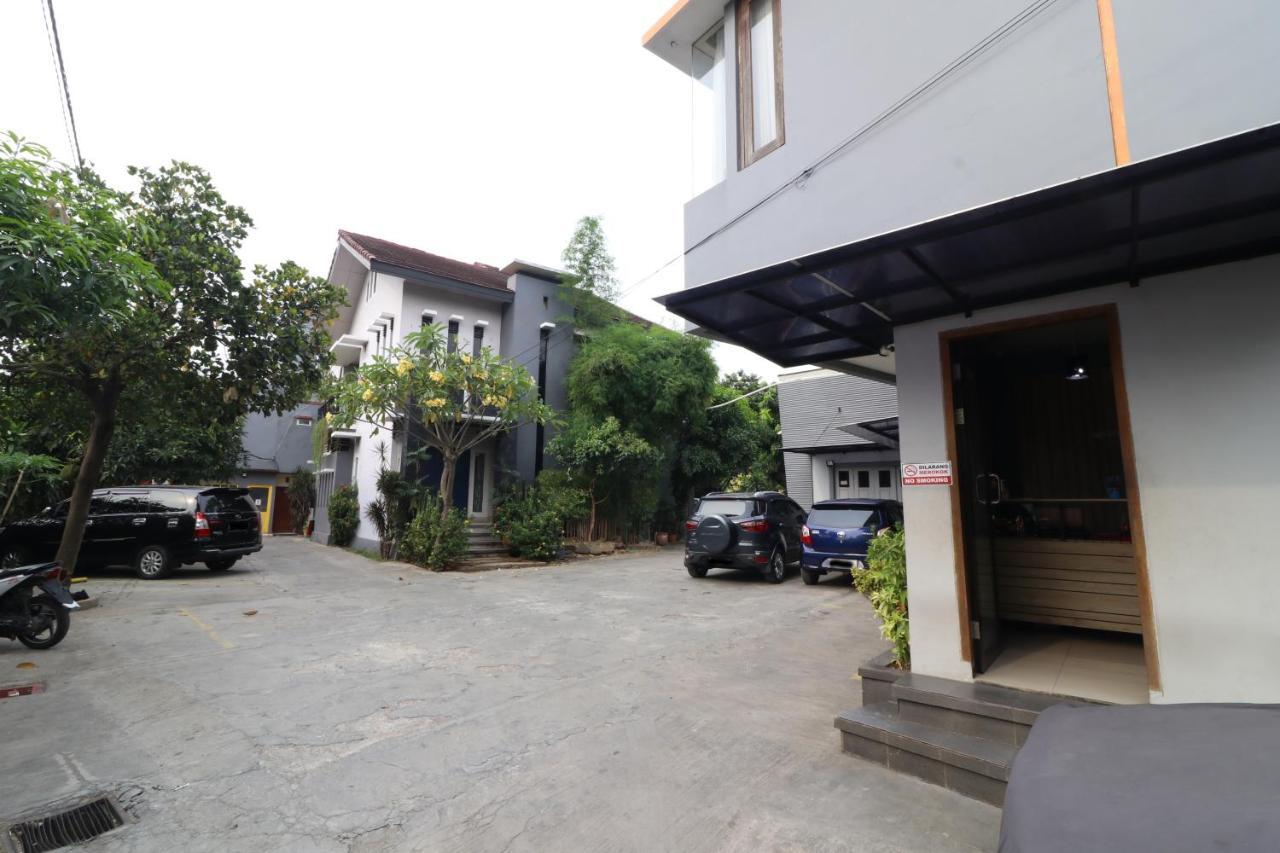 Bedur Homestay Syariah Bekasi Exterior foto